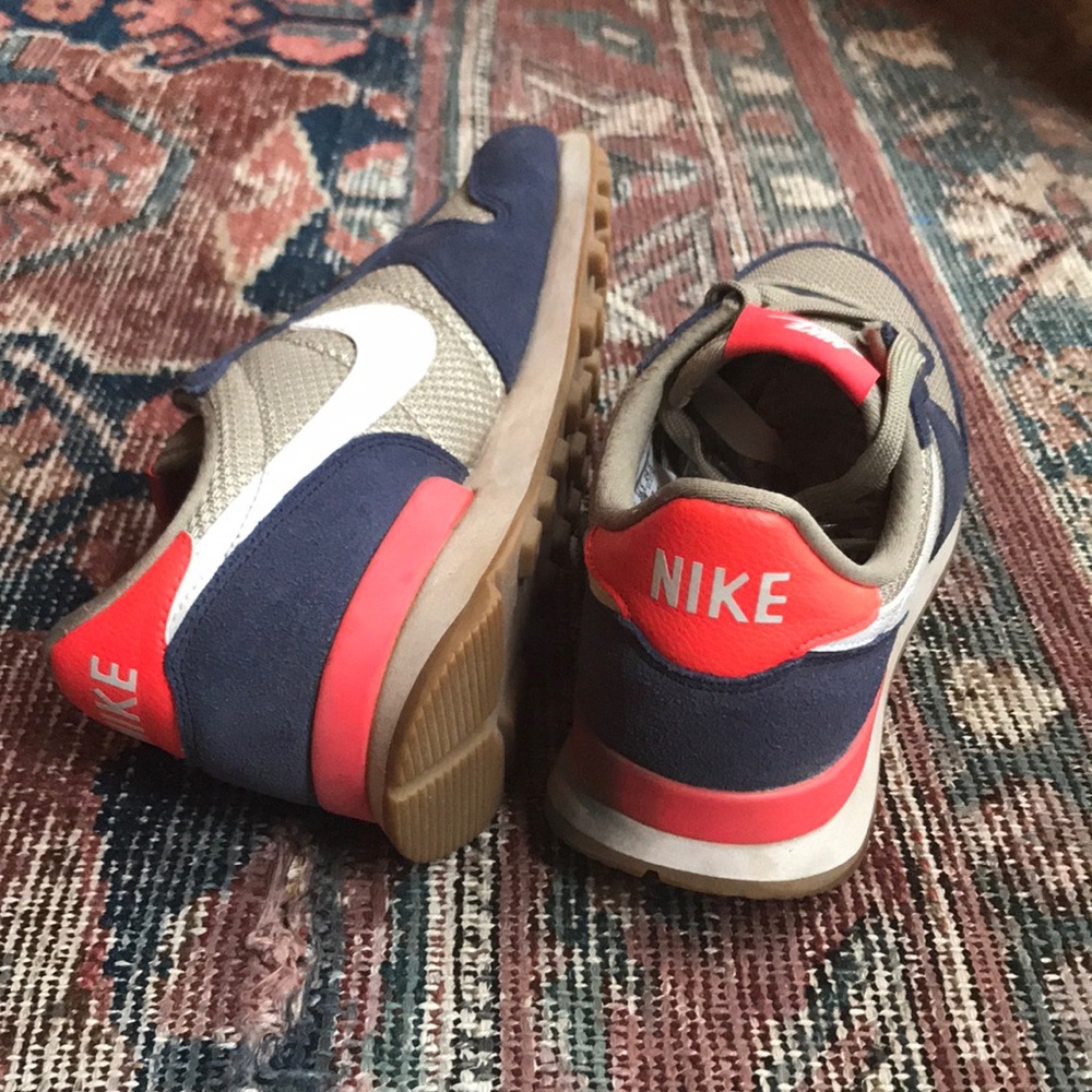 Women’s Nike Internationalist